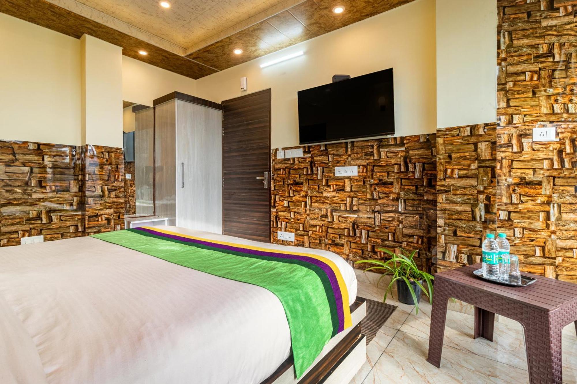 Treebo Srishti Vaikunth With Mountain View Hotel Shimla Exterior photo